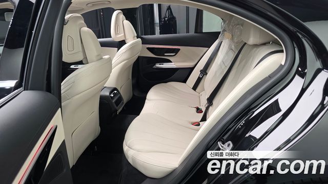 Mercedes-Benz E-Class 2024 — photo 16