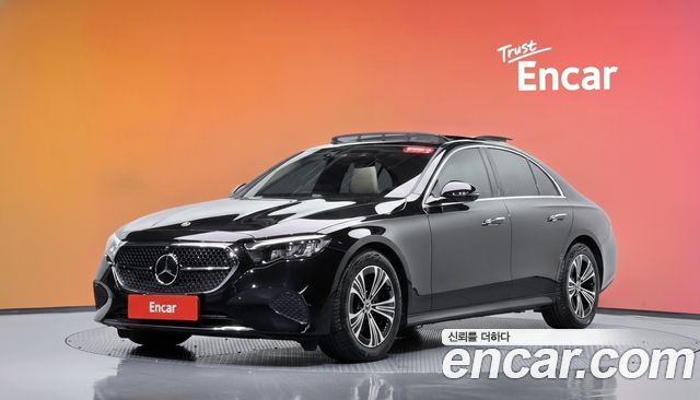 Mercedes-Benz E-Class 2024 — photo 1