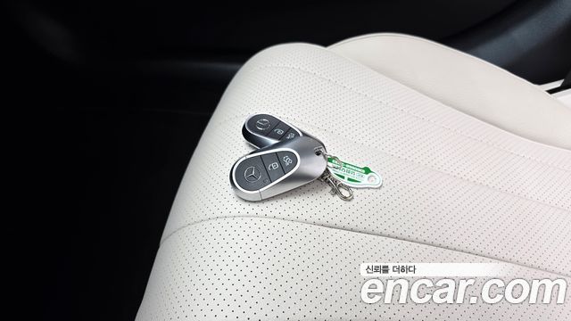 Mercedes-Benz E-Class 2024 — photo 27