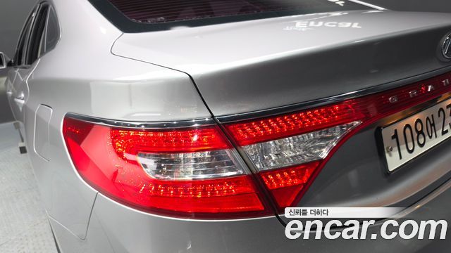 Hyundai Grandeur 2012 — photo 9