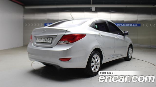 Hyundai Accent 2015 — photo 2