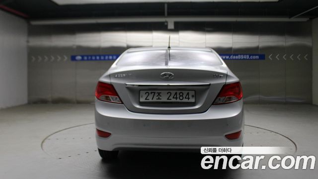 Hyundai Accent 2015 — photo 4