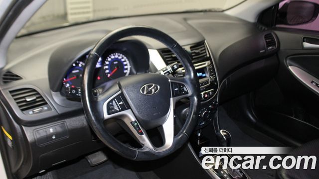 Hyundai Accent 2015 — photo 7