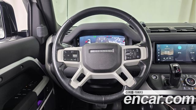Land Rover Defender 2022 — photo 18
