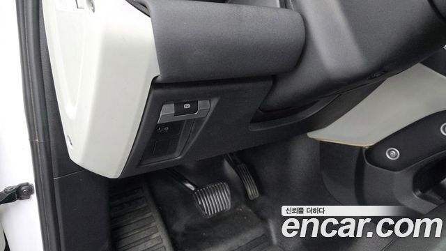 Land Rover Defender 2022 — photo 23