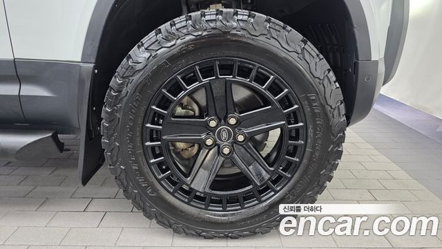 Land Rover Defender 2022 — photo 7
