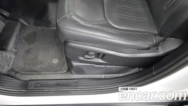 Land Rover Defender 2022 — photo 31