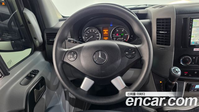 Mercedes-Benz Sprinter 2017 — photo 18