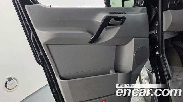 Mercedes-Benz Sprinter 2017 — photo 14