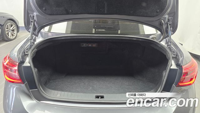 Infiniti Q50 2018 — photo 22