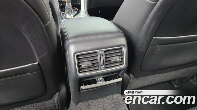 Infiniti Q50 2018 — photo 31