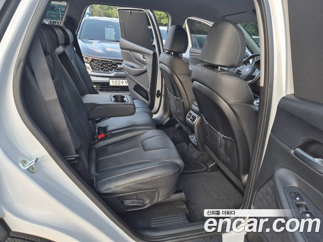Hyundai Santafe 2023 — photo 11