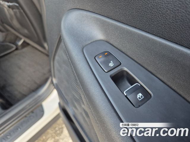 Hyundai Santafe 2023 — photo 12