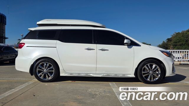 Kia Canival 2017 — photo 5