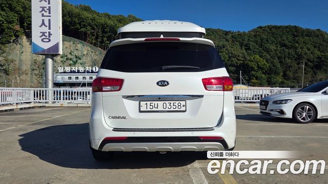 Kia Canival 2017 — photo 6
