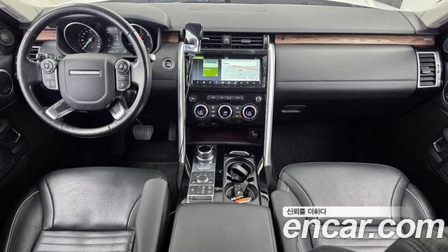 Land Rover Discovery 2017 — photo 7