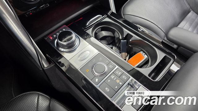 Land Rover Discovery 2017 — photo 9