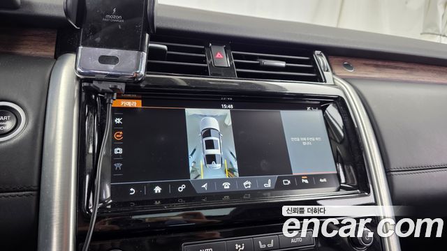 Land Rover Discovery 2017 — photo 15