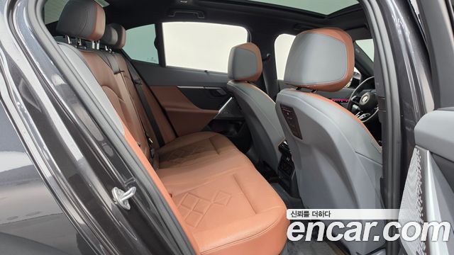 BMW 5-Series 2024 — photo 25