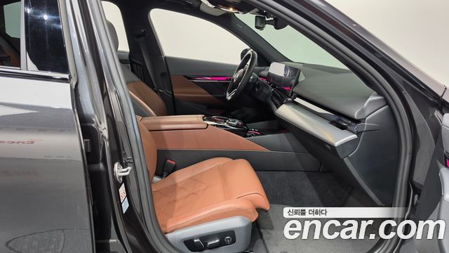 BMW 5-Series 2024 — photo 16