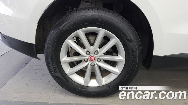 Jaguar F-PACE 2018 — photo 5
