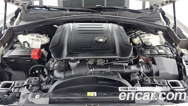 Jaguar F-PACE 2018 — photo 6