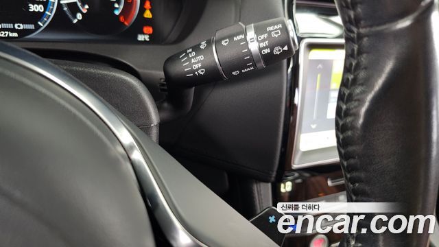 Jaguar F-PACE 2018 — photo 20