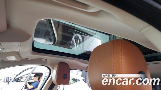 Jaguar F-PACE 2018 — photo 25