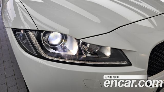 Jaguar F-PACE 2018 — photo 8