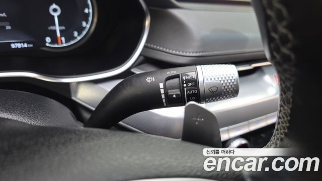 Genesis G80 2021 — photo 28