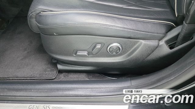 Genesis G80 2021 — photo 31