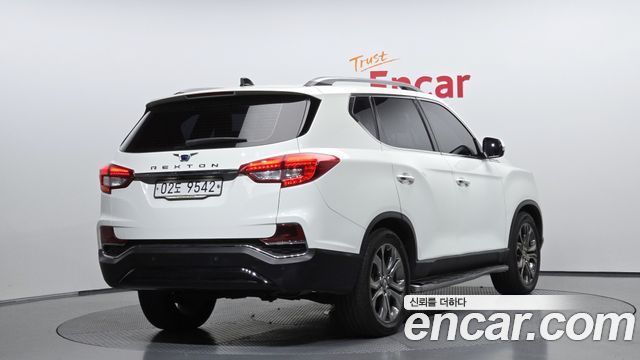 KG Mobility Rexton 2018 — photo 2