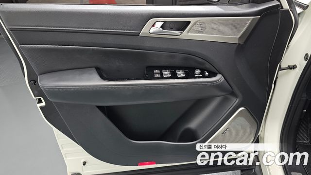 KG Mobility Rexton 2018 — photo 14