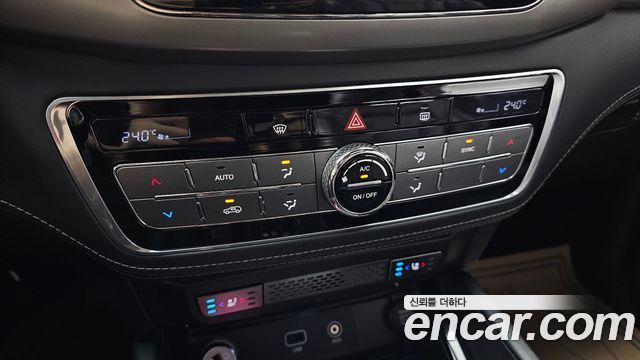 KG Mobility Rexton 2018 — photo 29