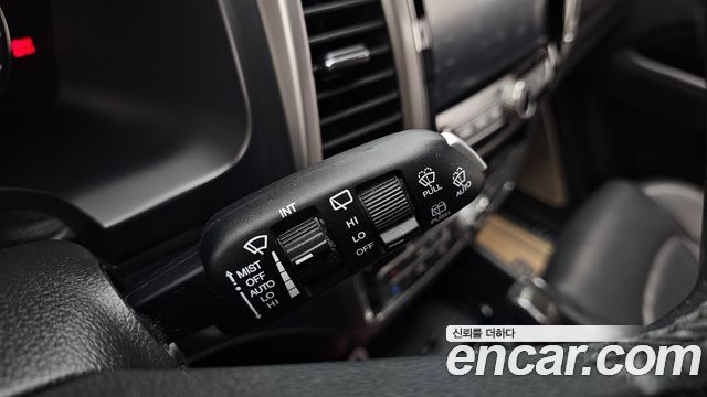 KG Mobility Rexton 2018 — photo 31