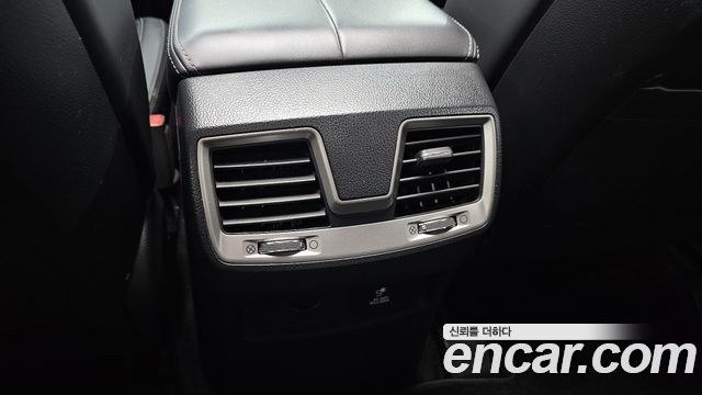 KG Mobility Rexton 2018 — photo 35