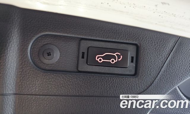 KG Mobility Rexton 2018 — photo 37