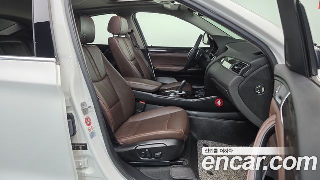 BMW X4 2016 — photo 11