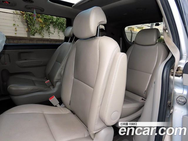 Kia Canival 2016 — photo 7