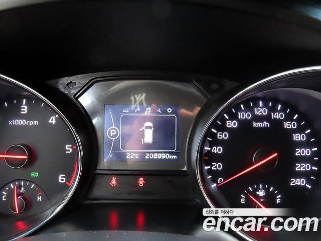 Kia Canival 2016 — photo 10