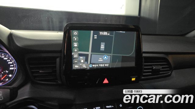 Hyundai Veloster 2019 — photo 23