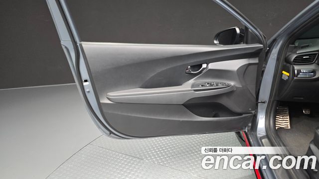 Hyundai Veloster 2019 — photo 14