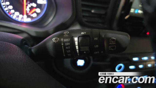 Hyundai Veloster 2019 — photo 30