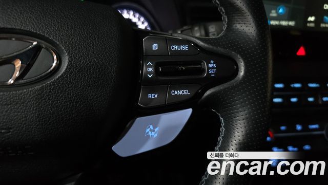 Hyundai Veloster 2019 — photo 32