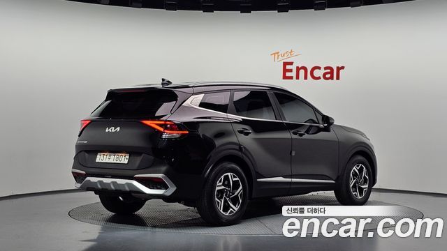 Kia Sportage 2023 — photo 2