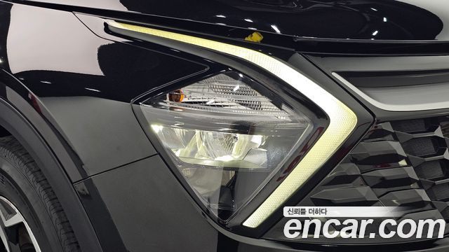 Kia Sportage 2023 — photo 8