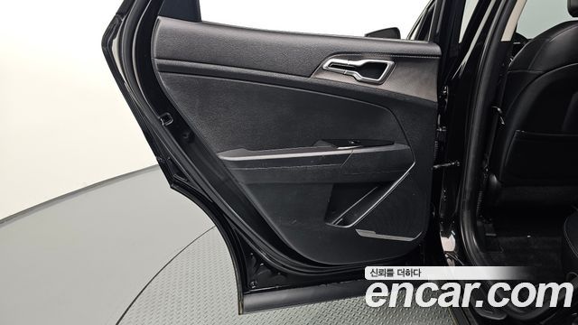 Kia Sportage 2023 — photo 15