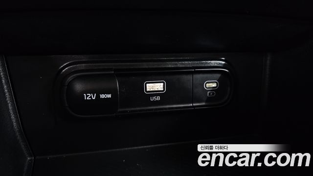 Kia Sportage 2023 — photo 35
