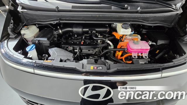 Hyundai Staria 2025 — photo 6