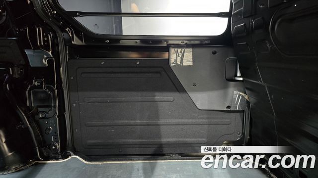Hyundai Staria 2025 — photo 15